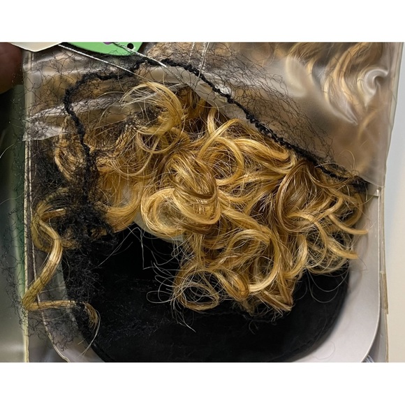 Vivica A Fox Cap Do Wig In Three Colors 1B, 4/27/615, P2216 - Picture 6 of 10